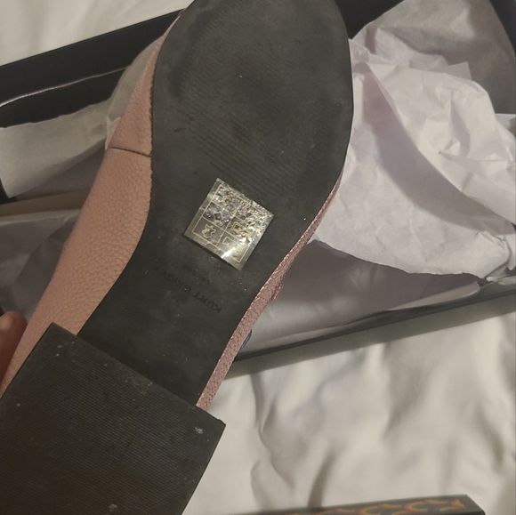 Shoes - Picture 4 of 5